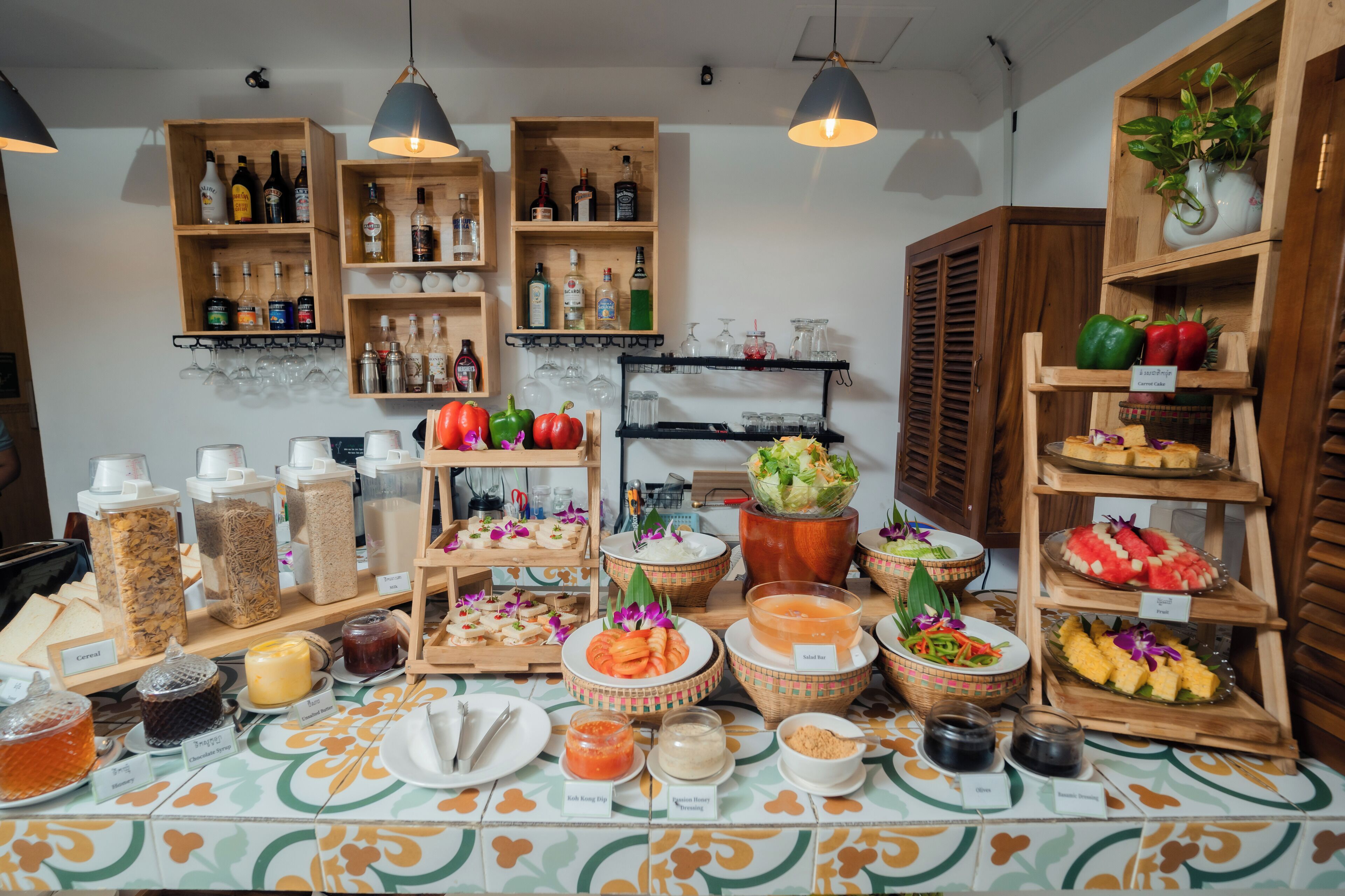 Daily buffet breakfast (USD 5 per person)