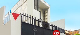 Super OYO 91074 Stariez Senen Syariah