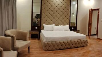 Rom – deluxe | Strykejern/-brett og wi-fi (inkludert)