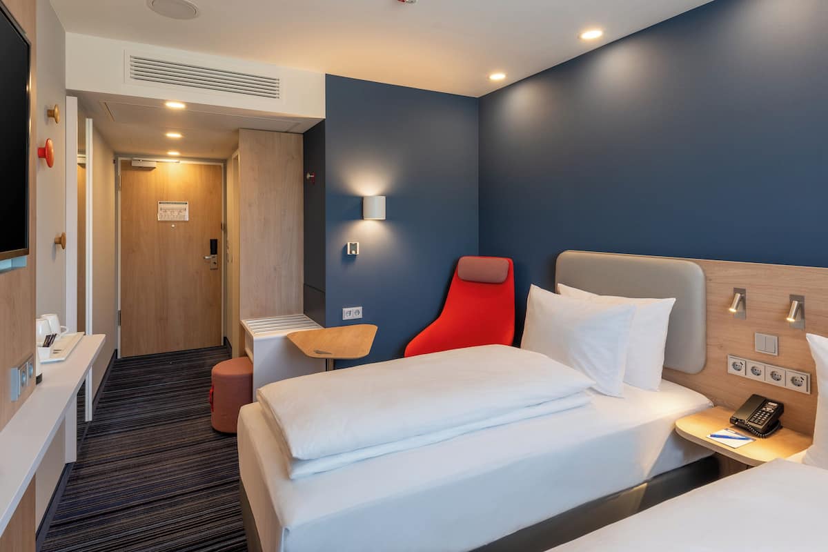 Habitación estándar, 2 camas individuales | Ropa de cama de alta calidad, camas Select Comfort y escritorio