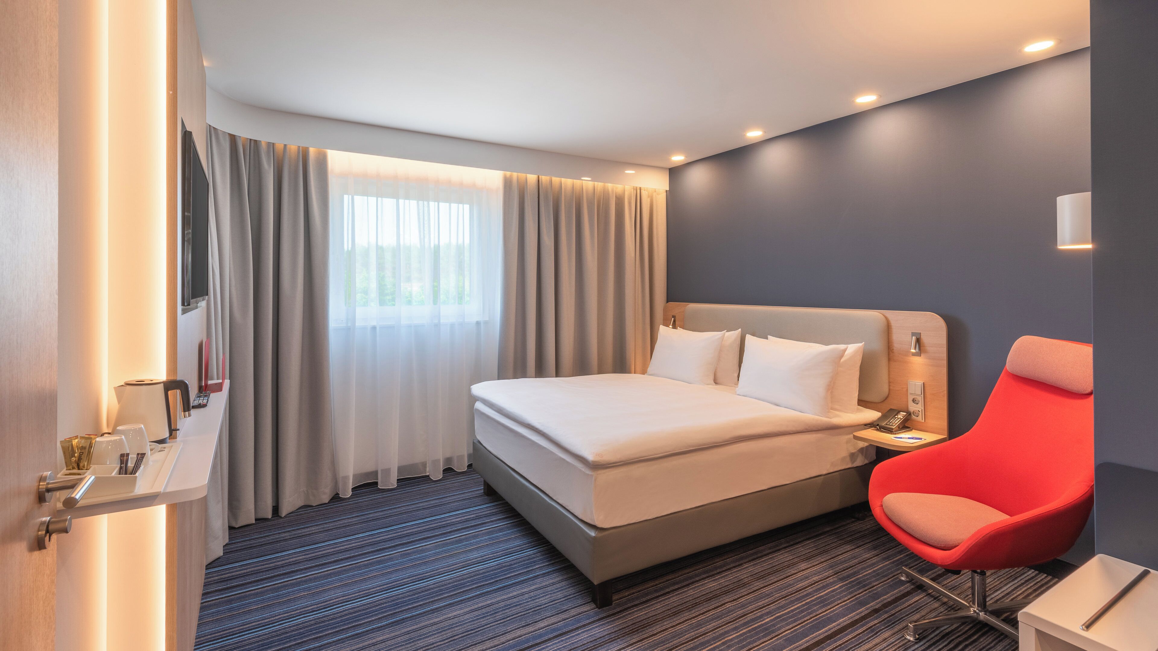 Ropa de cama de alta calidad, colchones Select Comfort y escritorio 