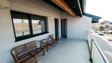 Exclusive Apartment | Terrace/patio