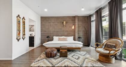 TP12 - Mars Studio Apartment with Pool!