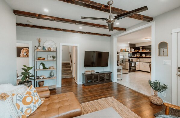 Smart TV - A beautiful home near OSU campus (Corvallis)