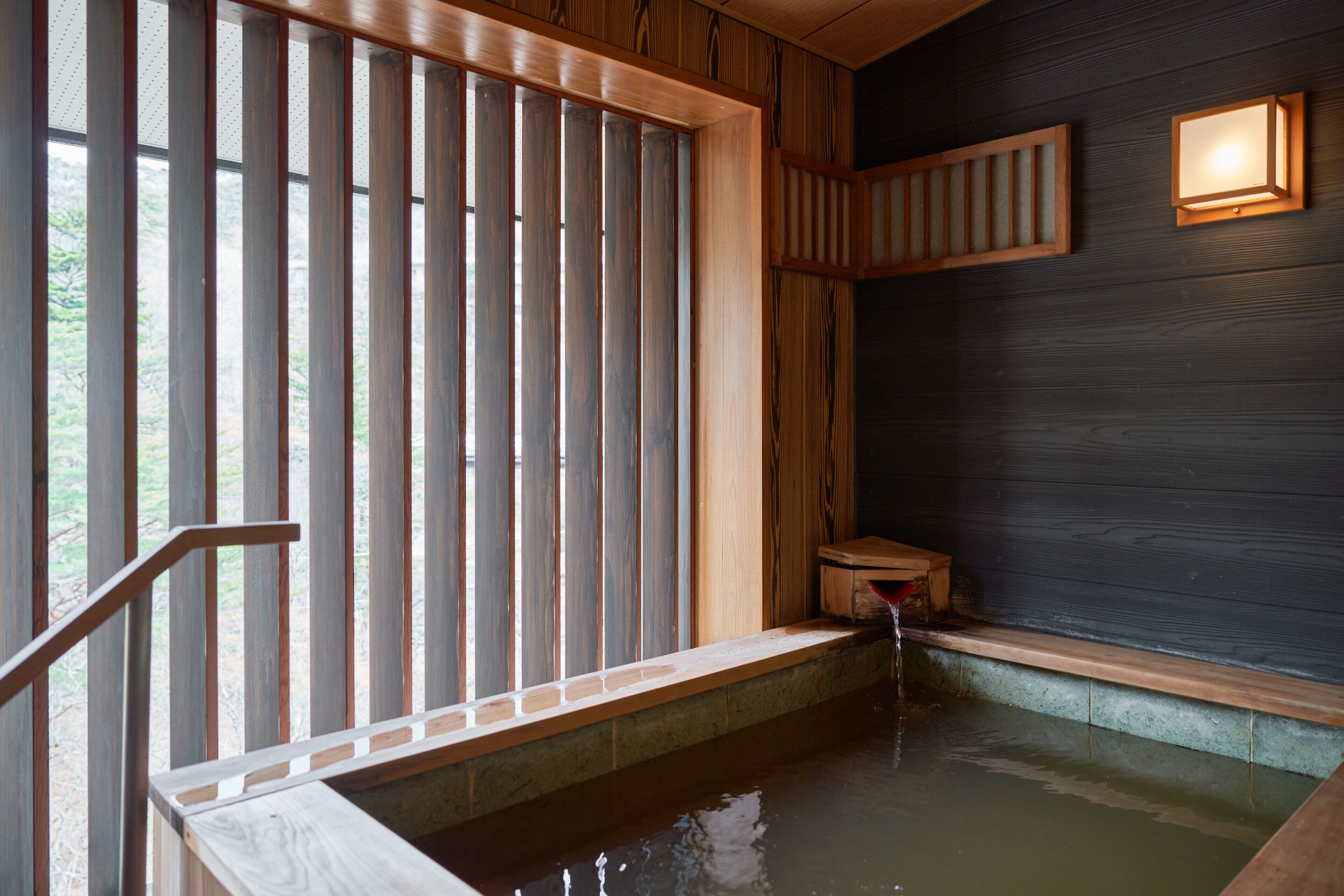 디럭스 더블룸, 금연 (with private open-air bath) | 고급 침구, 무료 미니바, 객실 내 금고, 각각 다른 스타일의 인테리어