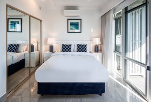4 bedrooms, iron/ironing board, free WiFi, bed sheets