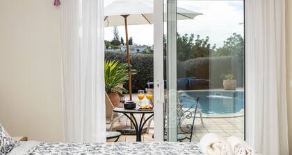 Casa Alegre, private pool at charming townhouse