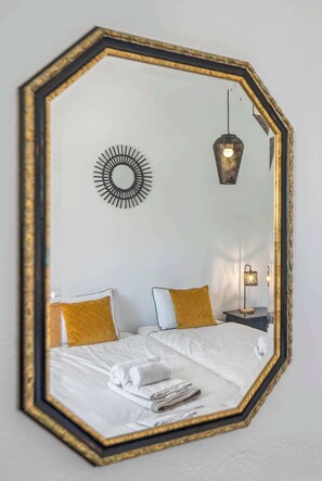 2 chambres, fer et planche à repasser, Wi-Fi gratuit, draps fournis