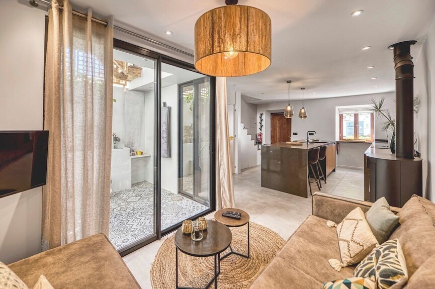 Casa Caracol | Stylish Townhouse Near Beaches - Algarve
