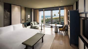 Premium bedding, minibar, desk, laptop workspace