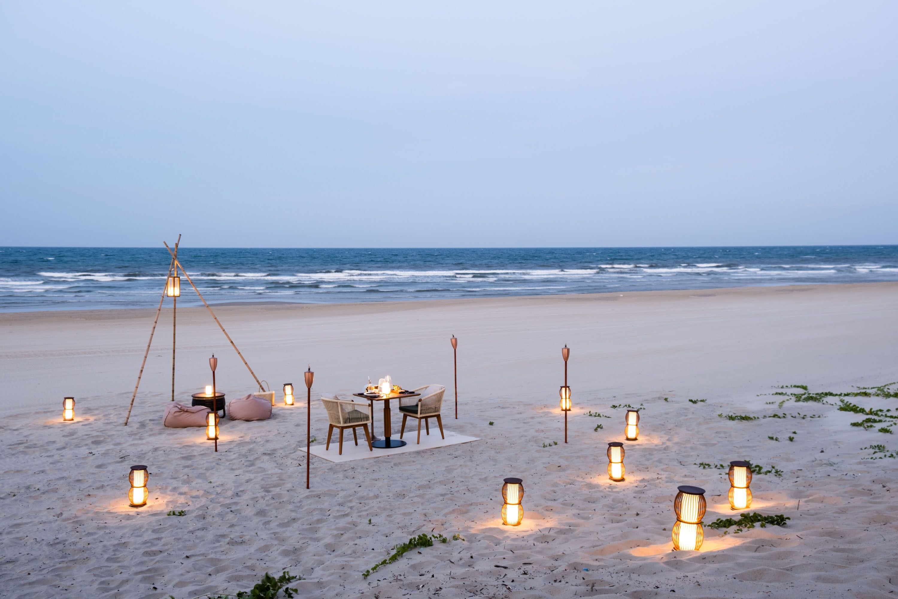 Playa privada, playa de arena blanca y camas de playa gratuitas 