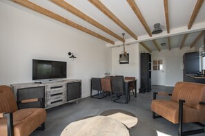 Smart TV, fireplace - Apartment #9 (Boskoop)