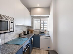 Fridge, microwave, oven, dishwasher - Avó Lucy by Interhome (Portimão)