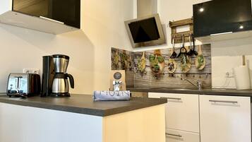 Kühlschrank, Herdplatte, Geschirrspüler