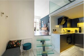Private kitchen - Luxurious & Spacious Apartment in the Heart of London (London)