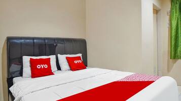 Standard Double Room | Free WiFi, bed sheets