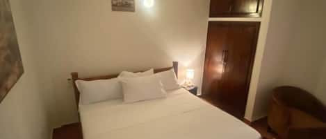 Habitación | Tabla de planchar con plancha