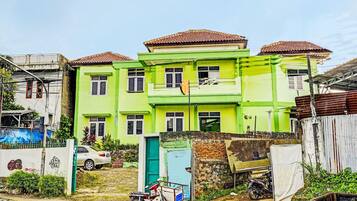 Bagian depan properti