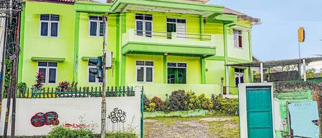 Façana frontal de l'allotjament