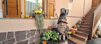 LE RONDINI, 3 Camere, Wi-Fi, Veranda Panoramica, Natura & Pet Friendly