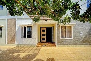 Fachada de la propiedad