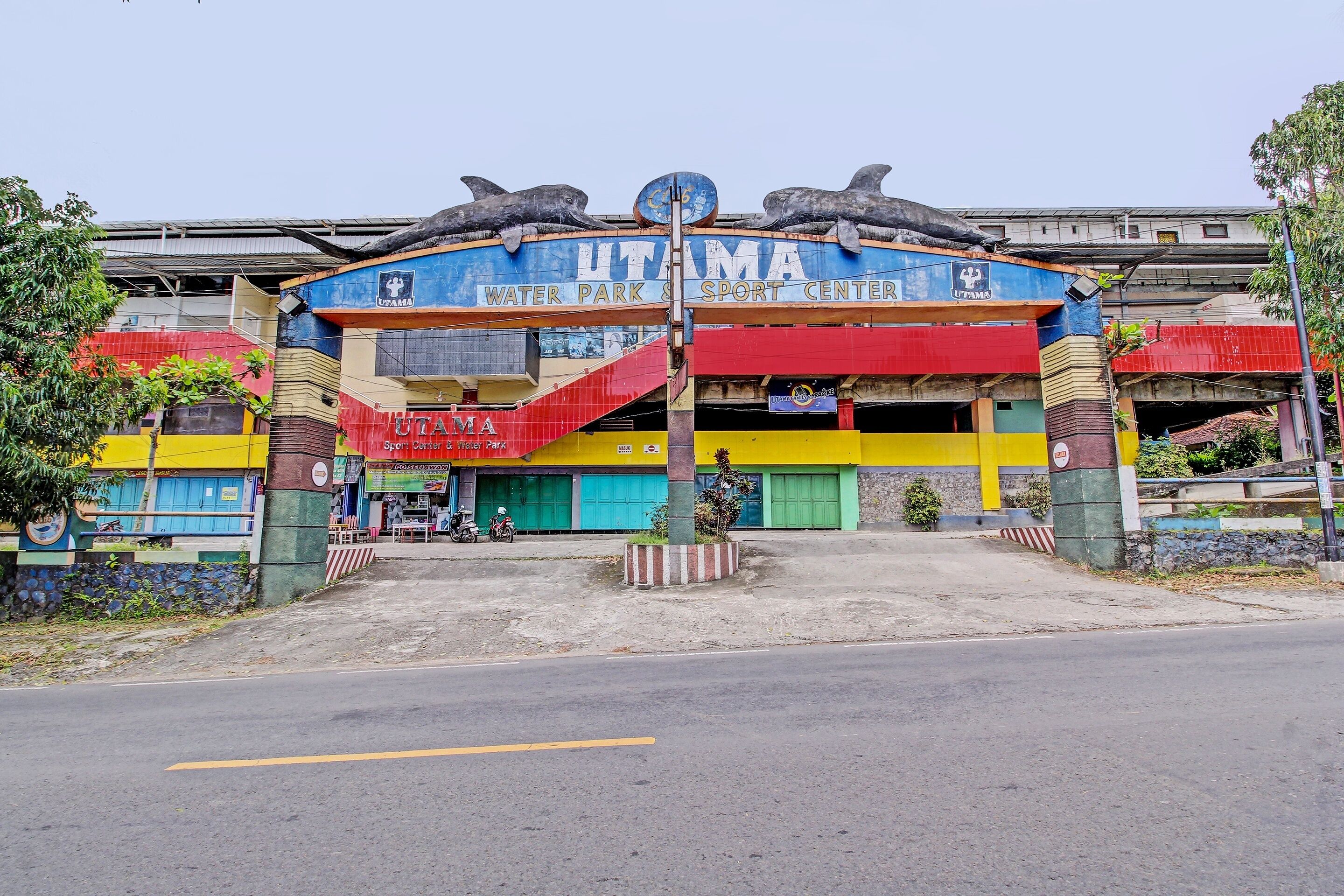 Vista frontal de la propiedad