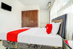 Free WiFi, bed sheets