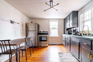 Fridge, microwave, oven, stovetop