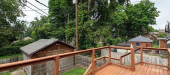 PRIME Location – CLEAN – Top Rated - Parking Free