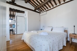 1 室のベッドルーム、インターネット