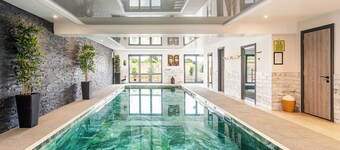 Countryside Granary cottage with access to indoor pool, sauna & steam room 