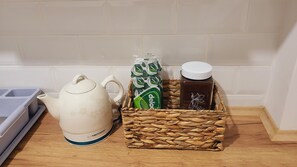 Kaffee und/oder Kaffeemaschine