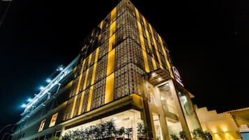 Mặt tiền nơi lưu trú