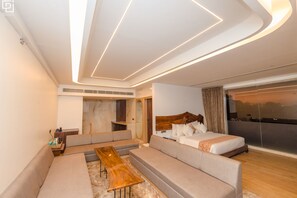 Suíte estúdio presidencial | Roupas de cama premium, edredons de pluma, camas com colchões pillow-top