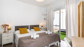 4 slaapkamers, een strijkplank/strijkijzer, wifi, beddengoed