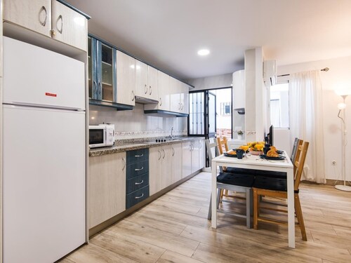 STREET ART FANTASY II- APARTMENT