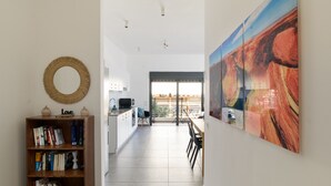 Unclassified image, 4 of 23, button - New & Bright 2BR with Balcony near Beach (Tel Aviv)