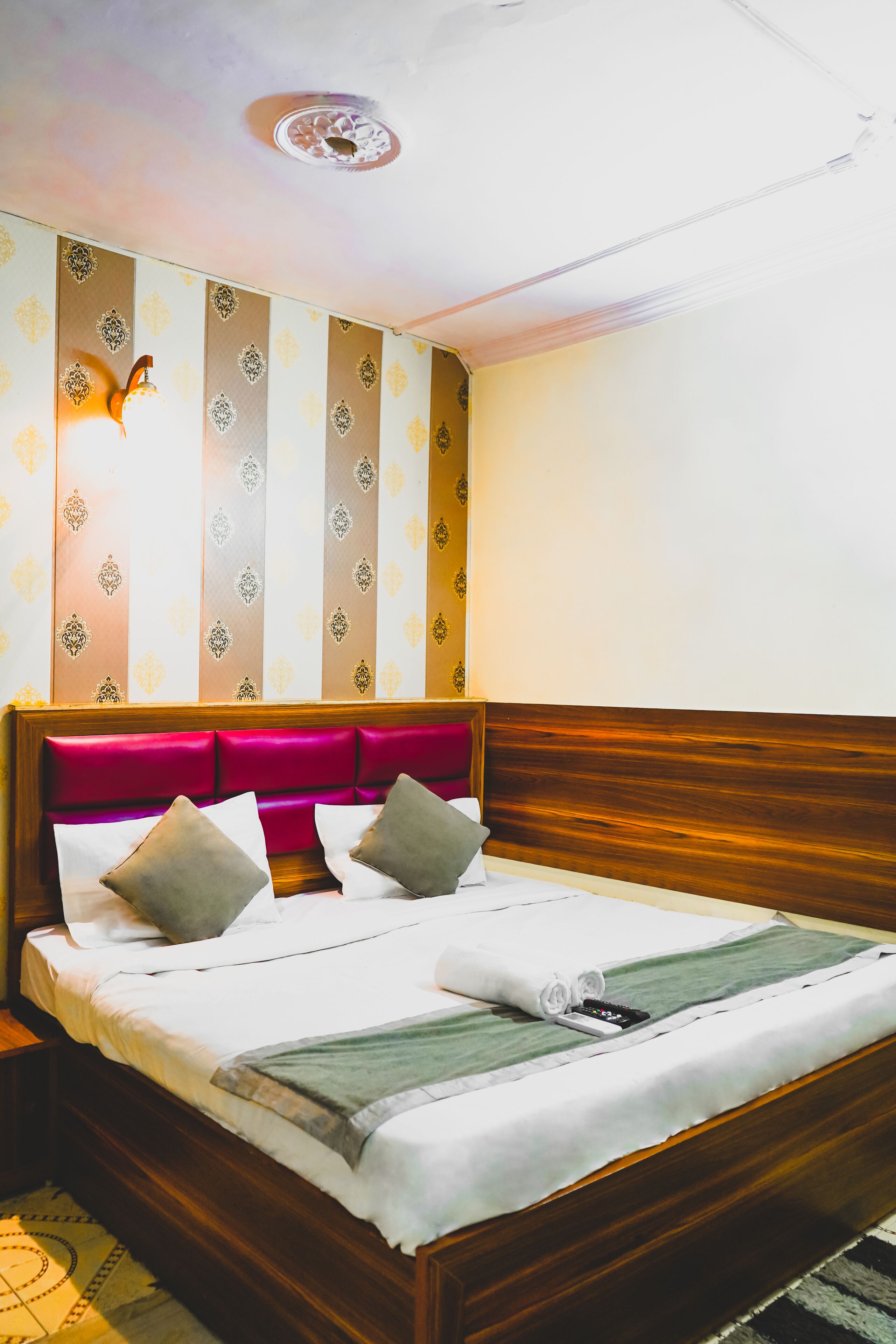Photo - Hotel Downtown by Quadis - Sector 15 Noida