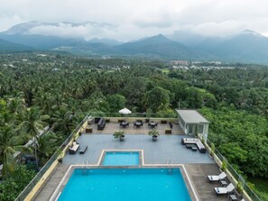 Outdoor pool, open 7:00 AM to 7:00 PM, sun loungers - Distrikt 9 (Palakkad)