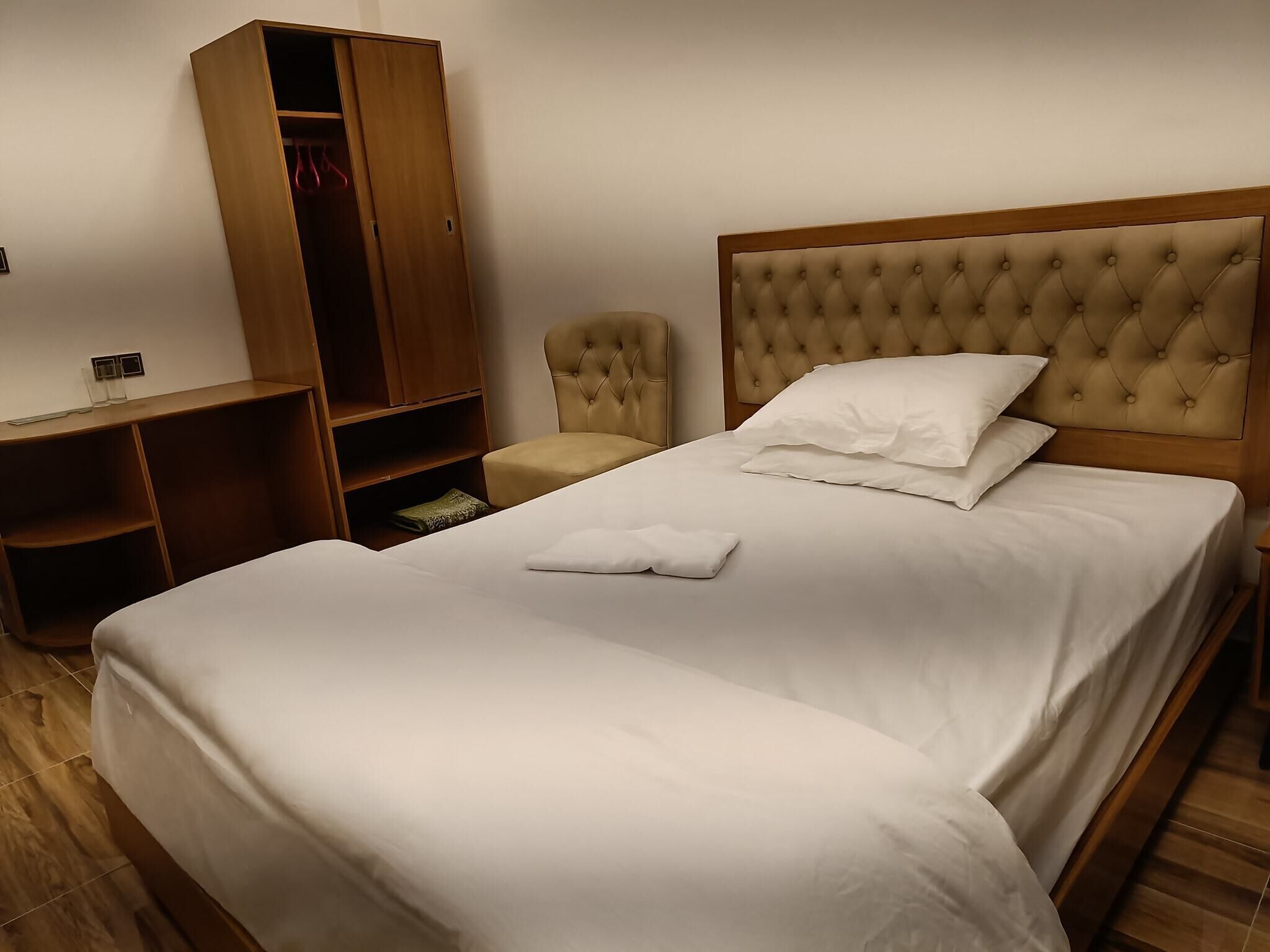 Sistema de insonorización, wifi gratis, ropa de cama