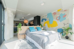 3 bedrooms, desk, iron/ironing board, WiFi