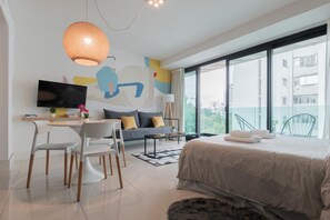 3 bedrooms, desk, iron/ironing board, WiFi