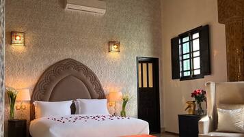 Suíte real | Roupas de cama premium, edredons de pluma, individualmente decorados