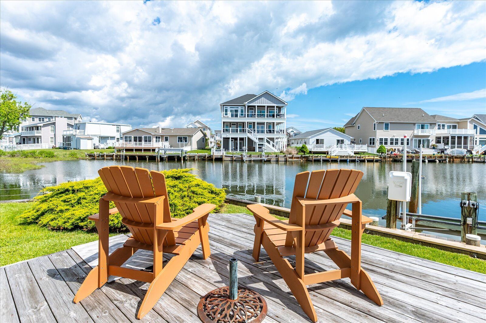 Beautiful 3 Bedroom Private Home With Bay Views Located off 139th Street!