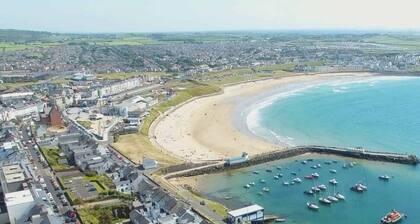 Princess Green - Portrush by the Sea