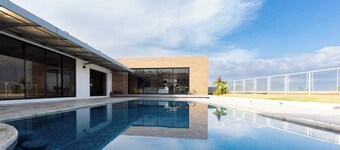 Incredible villa with 6 bdr ensuite 🏡 😎/ Private pool and near the beach 👙 🌊 🌴