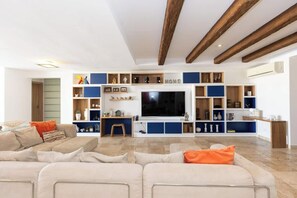 Smart TV, offices