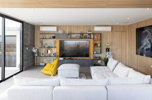 Smart TV, offices