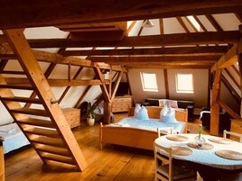 家庭复式 | 防过敏的被褥、特色装修、特色家居、隔音