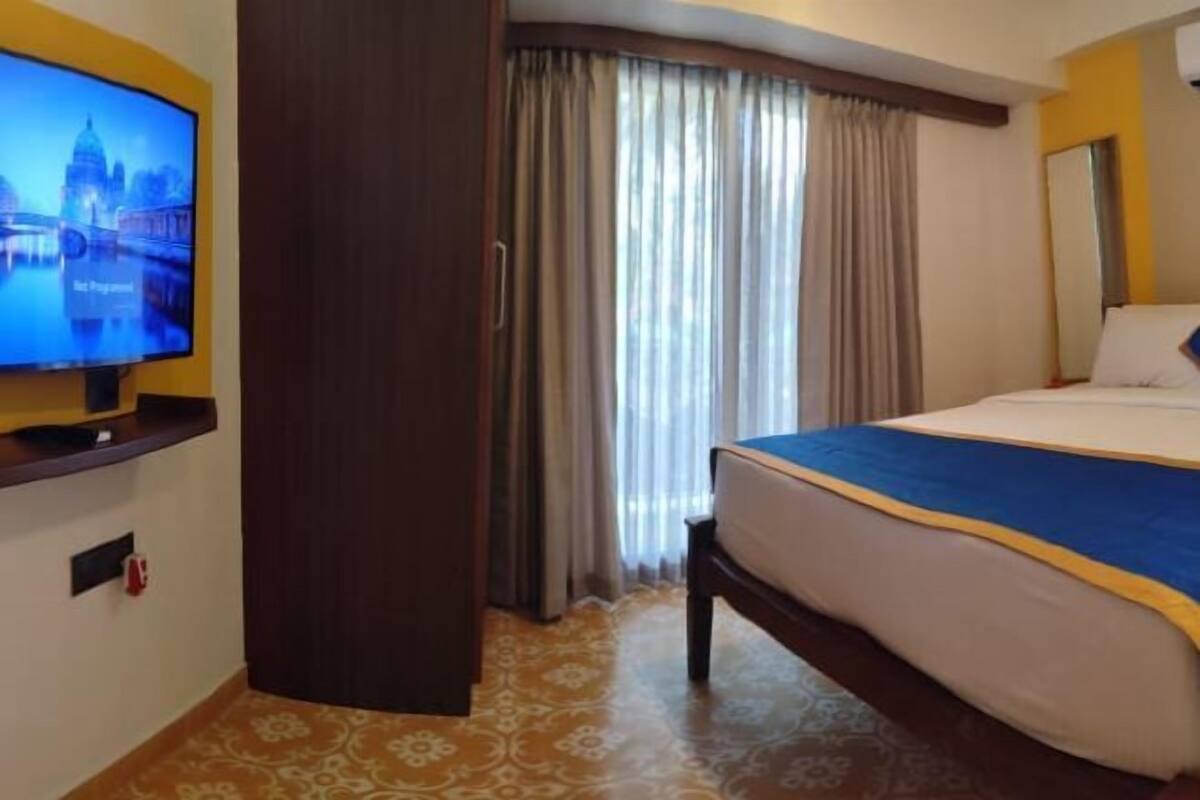 Betten mit Memory-Foam-Matratzen, individuell dekoriert